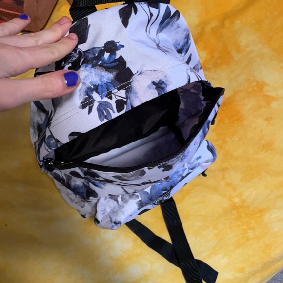 Small Flower Print Backpack - Picture 3 of 3